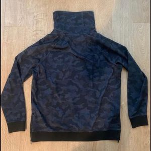 Men’s Karl Lagerfeld Camo sweatshirt Large